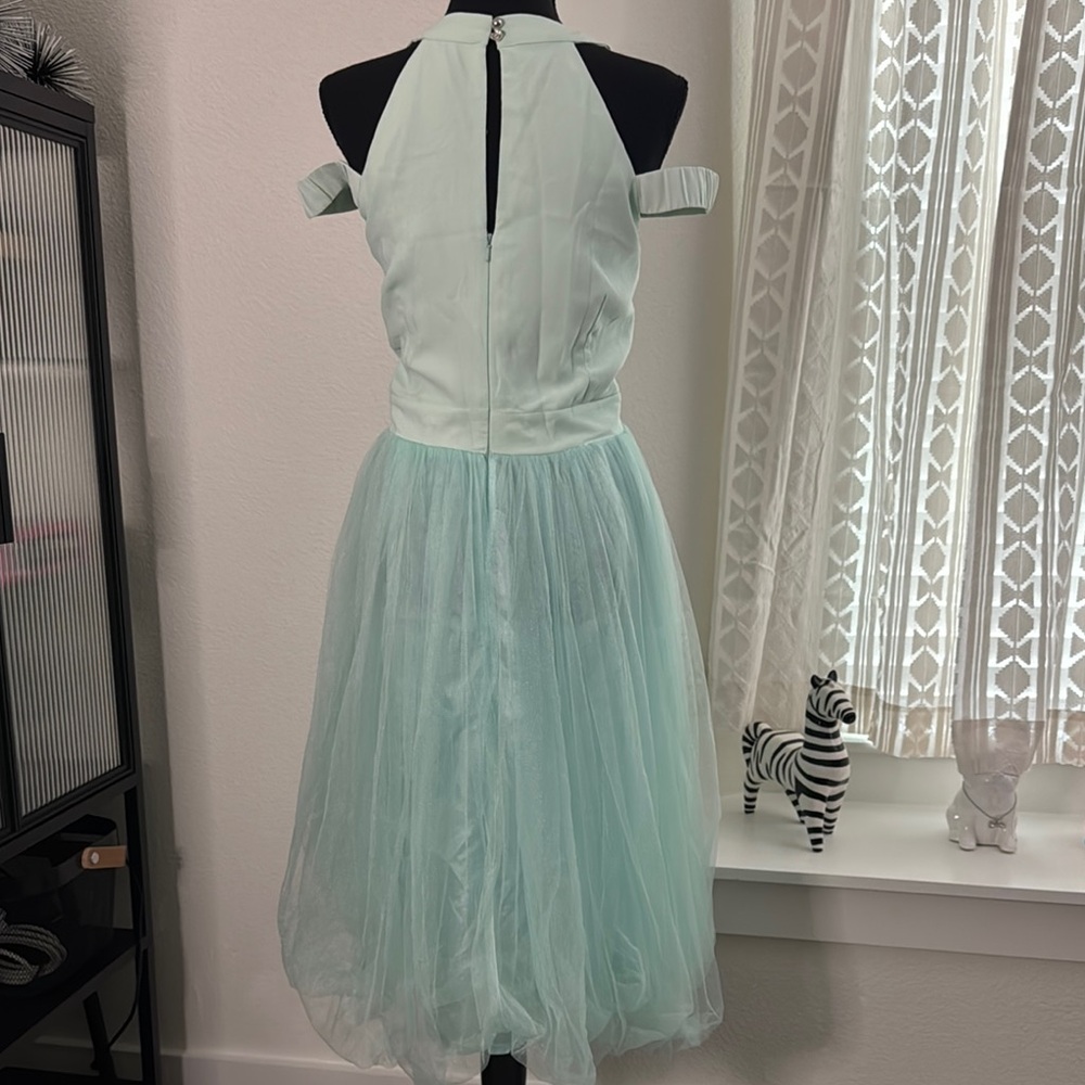Green Sleeveless Halter Prom Dress - Picture 2 of 7